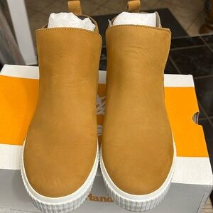 Timberland Skyla Bay Chelsea Boots.(reduced)